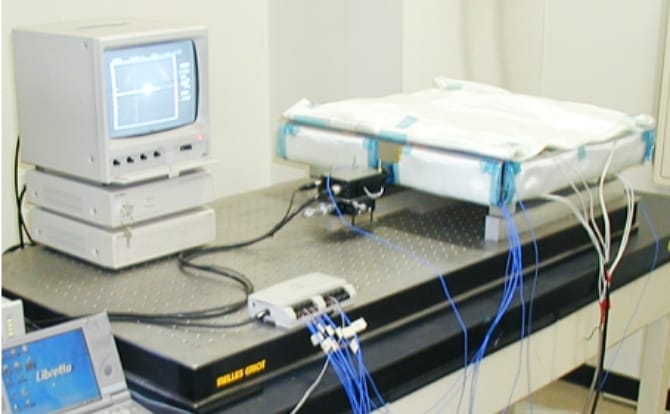 超高精度熱変形測定装置の写真